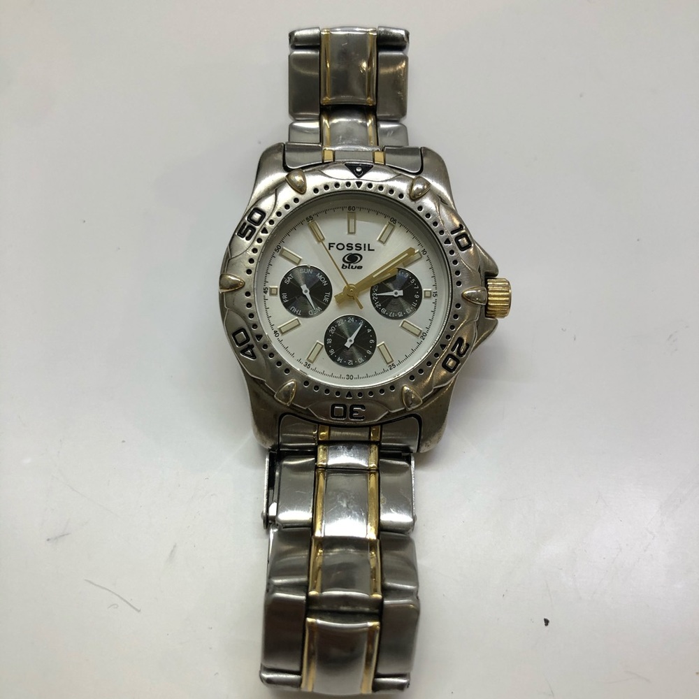 Hot 🔥🎁 Fossil Chronograph wrist watch two tone.